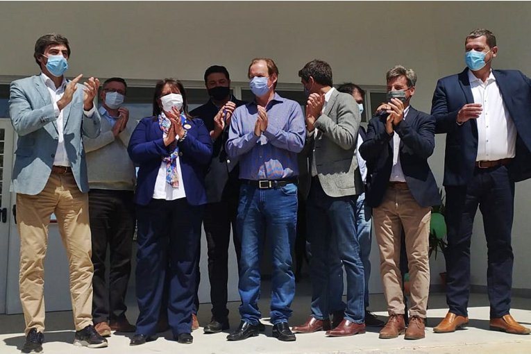 Bordet insisti&oacute; en que los puentes con Uruguay deber&iacute;an abrirse este fin de semana