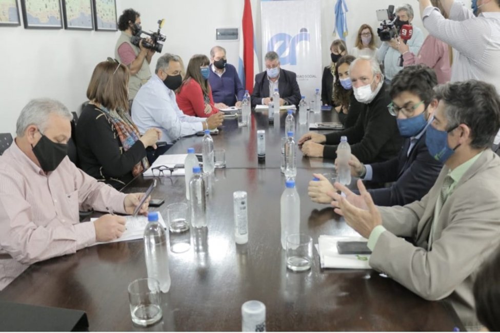 El Gobierno y los gremios estatales se vuelven a reunir para discutir salarios