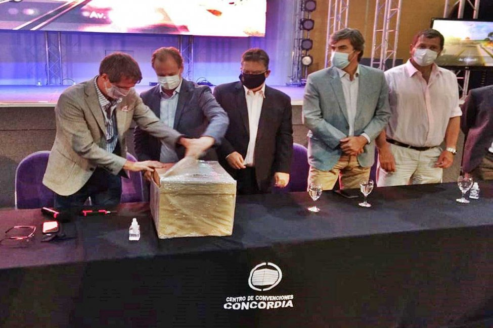 Bordet lamentó la visión centralista de "algunos funcionarios " y dijo que "costó mucho" lograr la habilitación del cruce