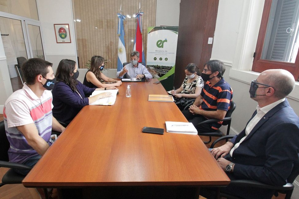 El gobierno trabaja en las pautas ambientales que deberá respetar la obra en el Aeropuerto