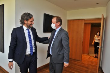 Bordet pidió por la habilitación de los cruces fronterizos terrestres. Bordet pidió por la habilitación de los cruces fronterizos terrestres.