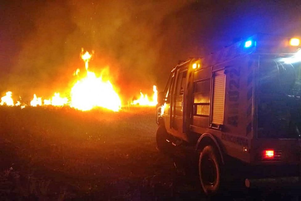 SITUACIÓN CRÍTICA: Los cuerpos bomberos de Concordia no tienen descanso por los incendios que se multiplican