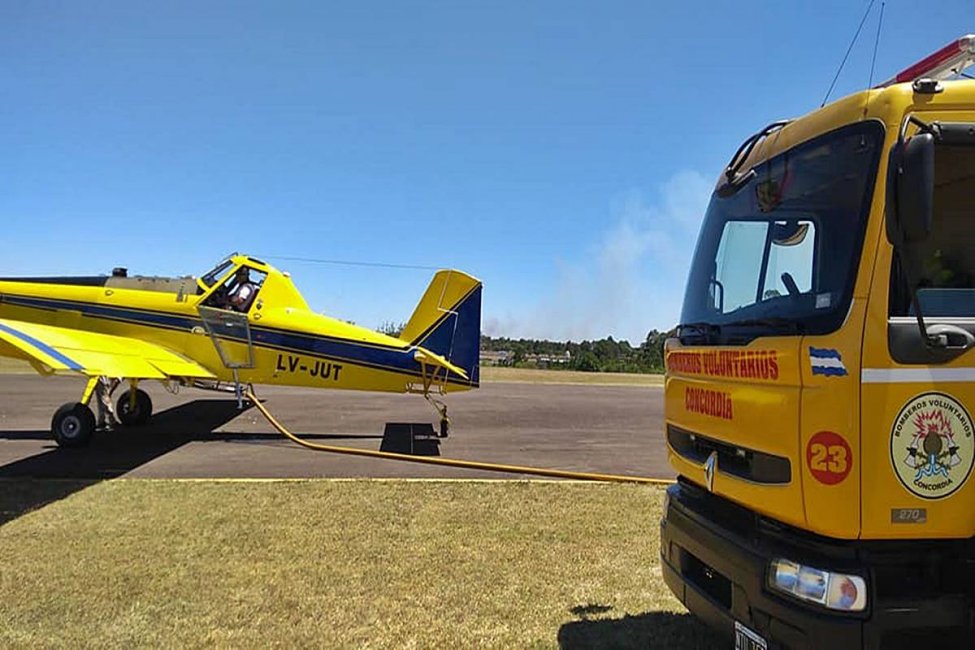 Proponen la asistencia de los medios aéreos del Sistema Federal de Manejo del Fuego para ayudar a los bomberos