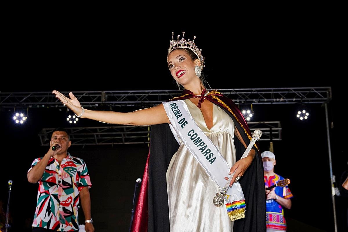 Delfina Sersewitz, reina de Comparsa Bella Samba