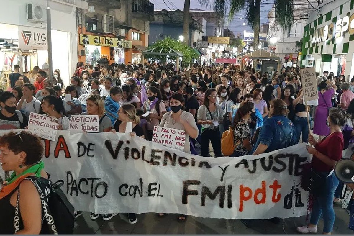 La marcha comenzó en Peatonal y Urdinarrain La marcha comenzó en Peatonal y Urdinarrain