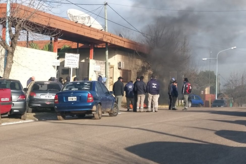 Empleados se manifestaron y prohibieron el ingreso al Corralón Municipal