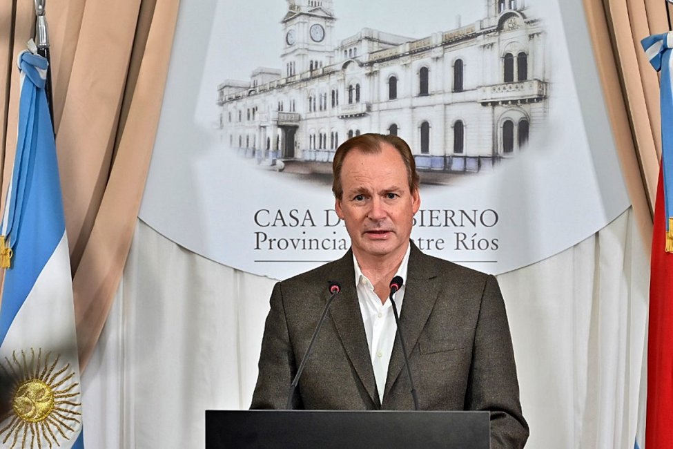 El gobernador presentó el presupuesto 2023 en la Legislatura