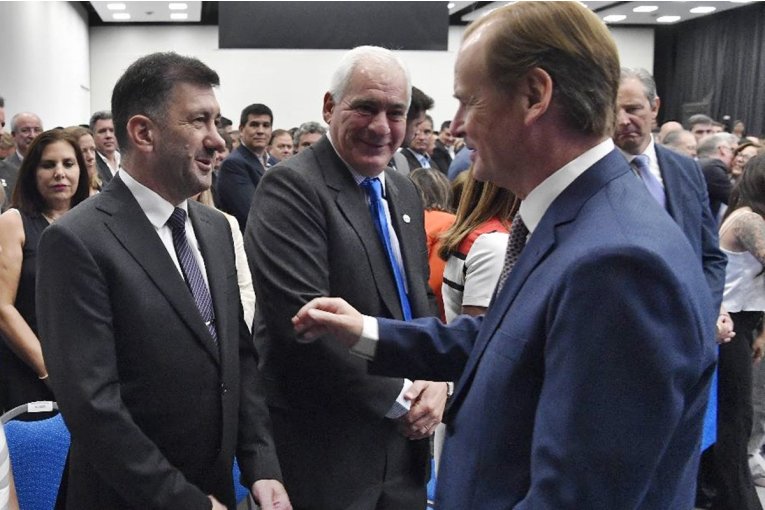 Kueider destac&oacute; el anuncio el&eacute;ctrico de Bordet e insisit&oacute; con los planteos a nivel nacional