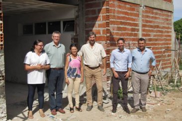Los funcionarios recorrieron el establecimiento Los funcionarios recorrieron el establecimiento