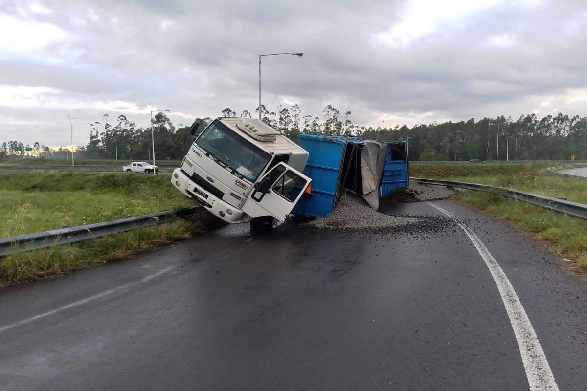 Piden extrema precauci&oacute;n a la hora de circular por la zona.