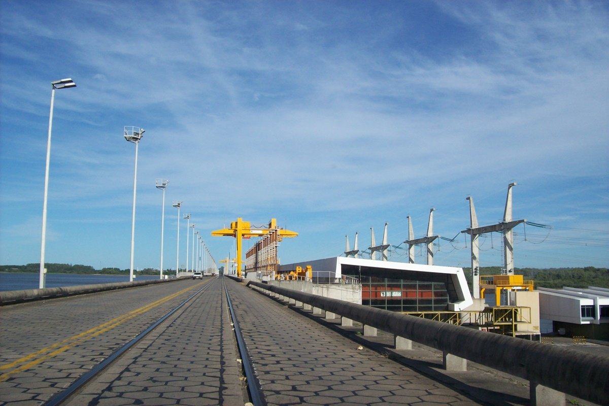 44 a&ntilde;os del puente internacional.