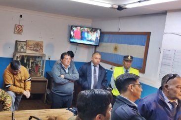 Asamblea de dos horas diarias, en la repartición. Asamblea de dos horas diarias, en la repartición.