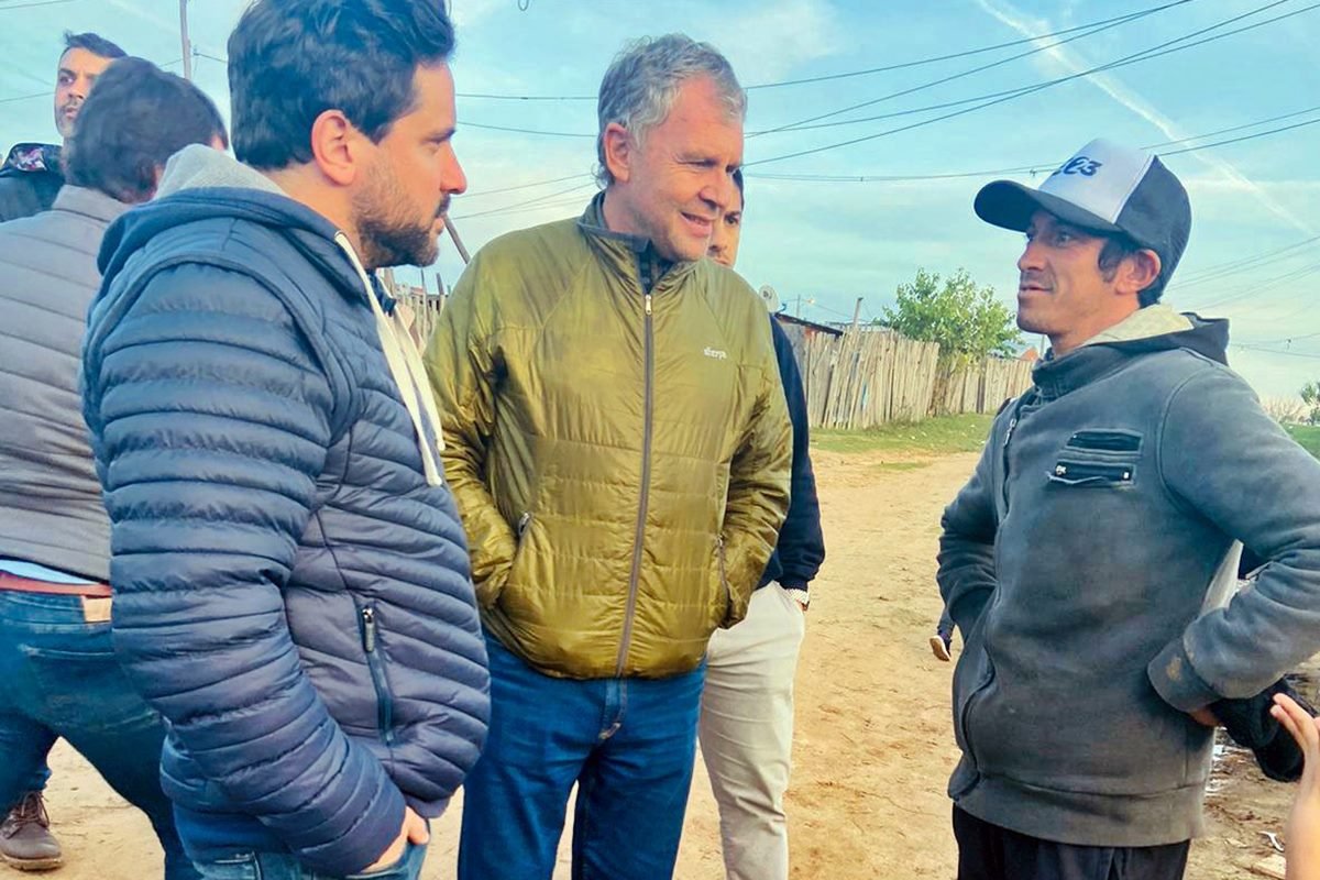 Lapiduz y GAlimberti en la recorrida barrial de este jueves