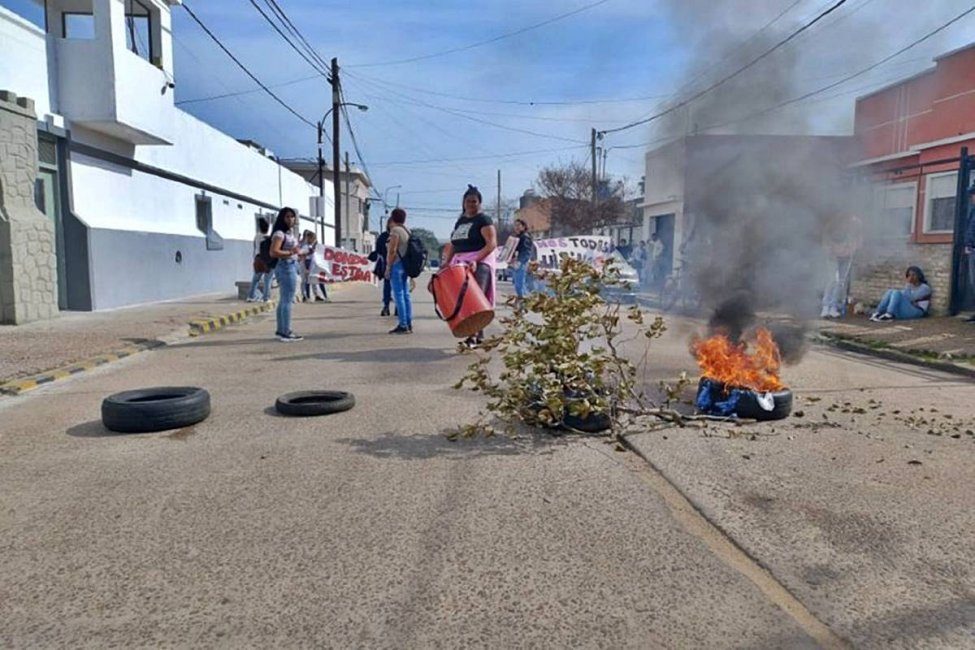 CASO LUISINA: Manifestantes cortaron el tránsito frente a la cárcel de Concordia