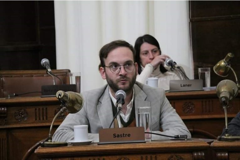 Sastre augura un "futuro liberal" ya sea por Bullrich o por Milei