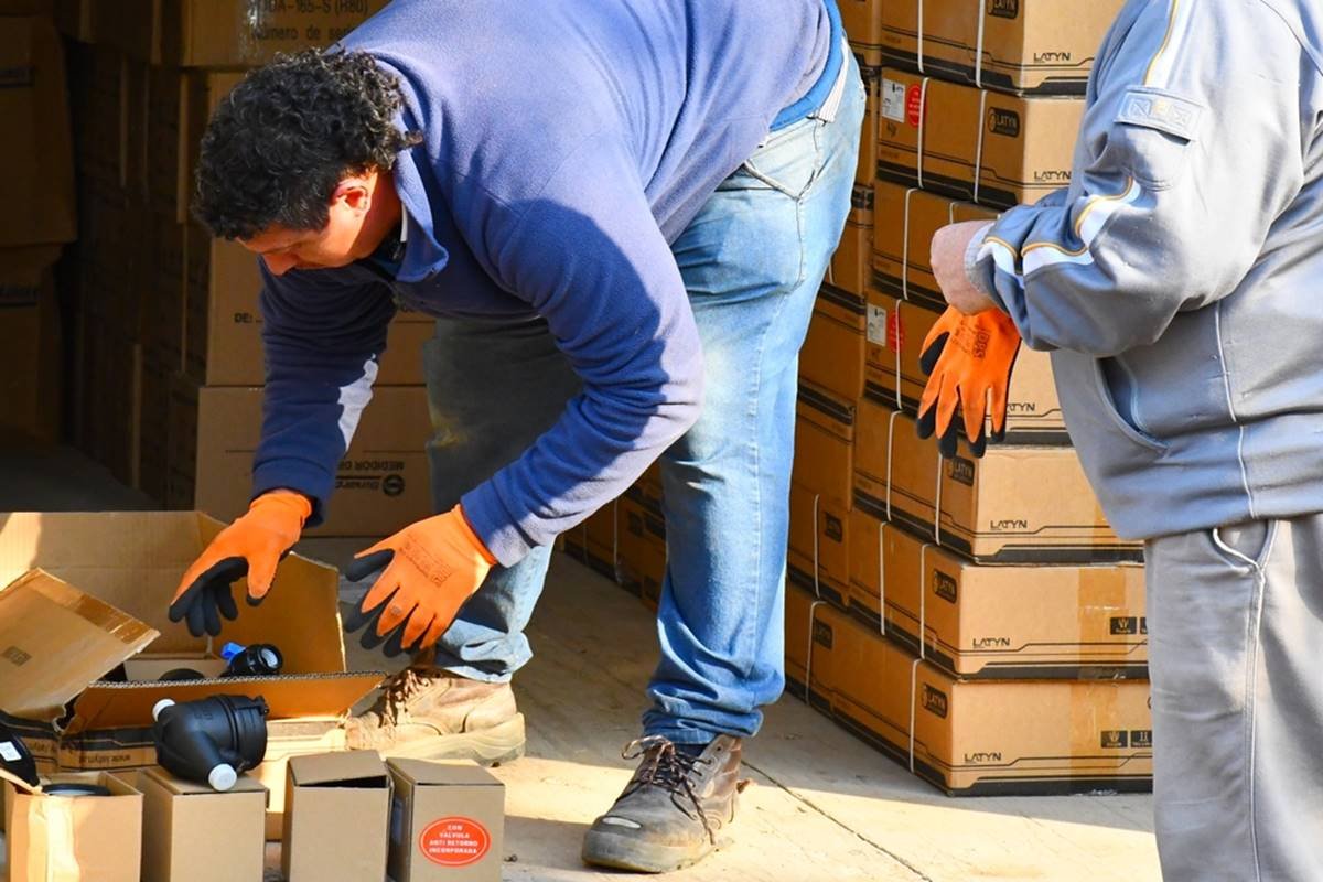 Nuevos medidores de agua para los barrios de la ciudad.