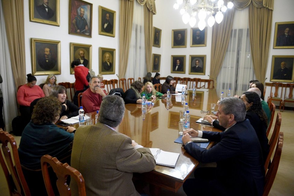 Provincia y estatales tuvieron el primer encuentro para un acuerdo salarial