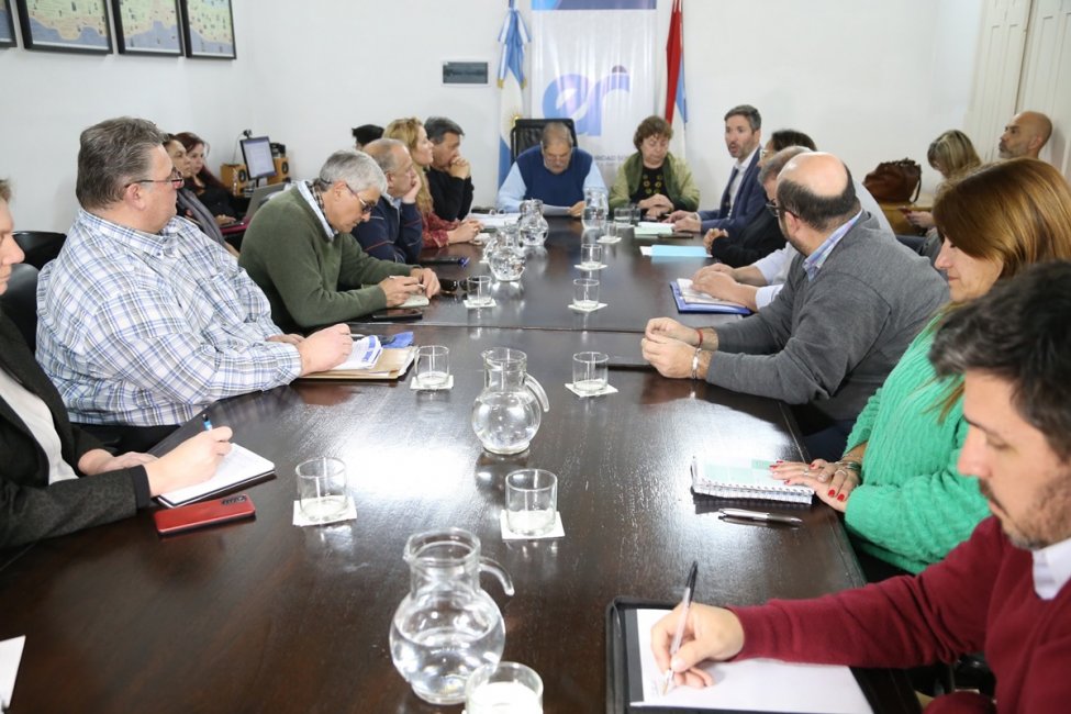 La provincia y los gremios docentes definieron nuevas acciones y pasos a seguir en paritaria