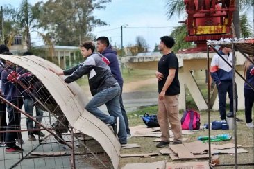 El lunes 21 de julio, los chicos ingresarán a los galpones. El lunes 21 de julio, los chicos ingresarán a los galpones.