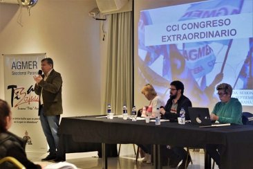 AGMER endurece su postura y pide precisiones en la paritaria. AGMER endurece su postura y pide precisiones en la paritaria.