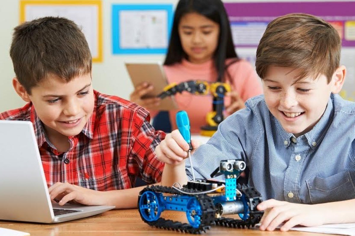 El club está destinado a niños de 9 a 12 años y las inscripciones son limitadas. El club está destinado a niños de 9 a 12 años y las inscripciones son limitadas.
