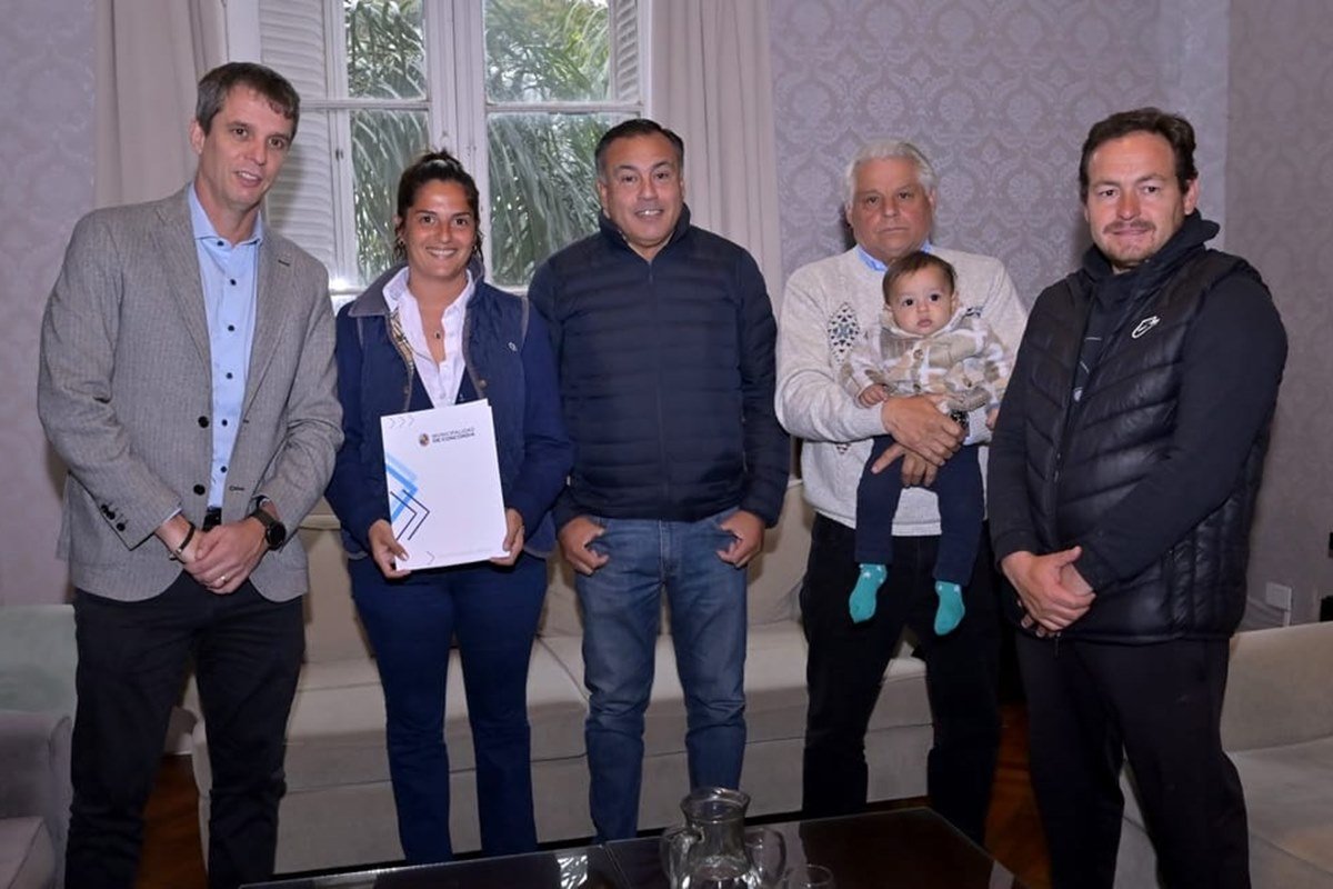 El municipio destin&oacute; una suma de dinero al Club Sarmiento.