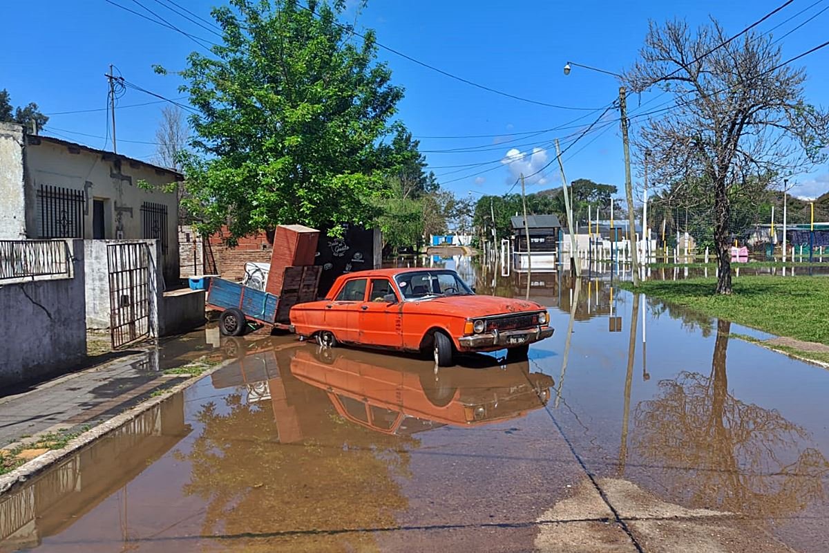El r&iacute;o superar&iacute;a  14 metros durante la semana.