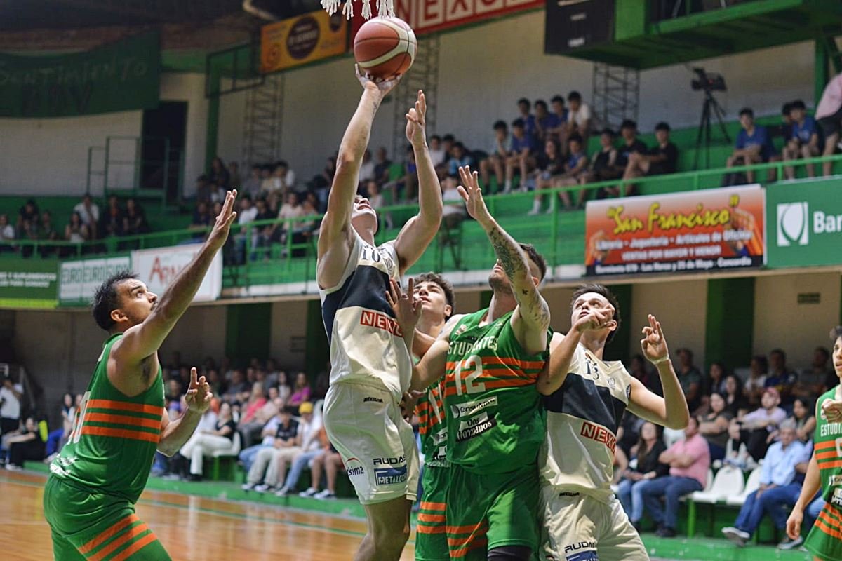 EStudiantes recibi&oacute; a Ferro por otra fecha del Pre Federal.