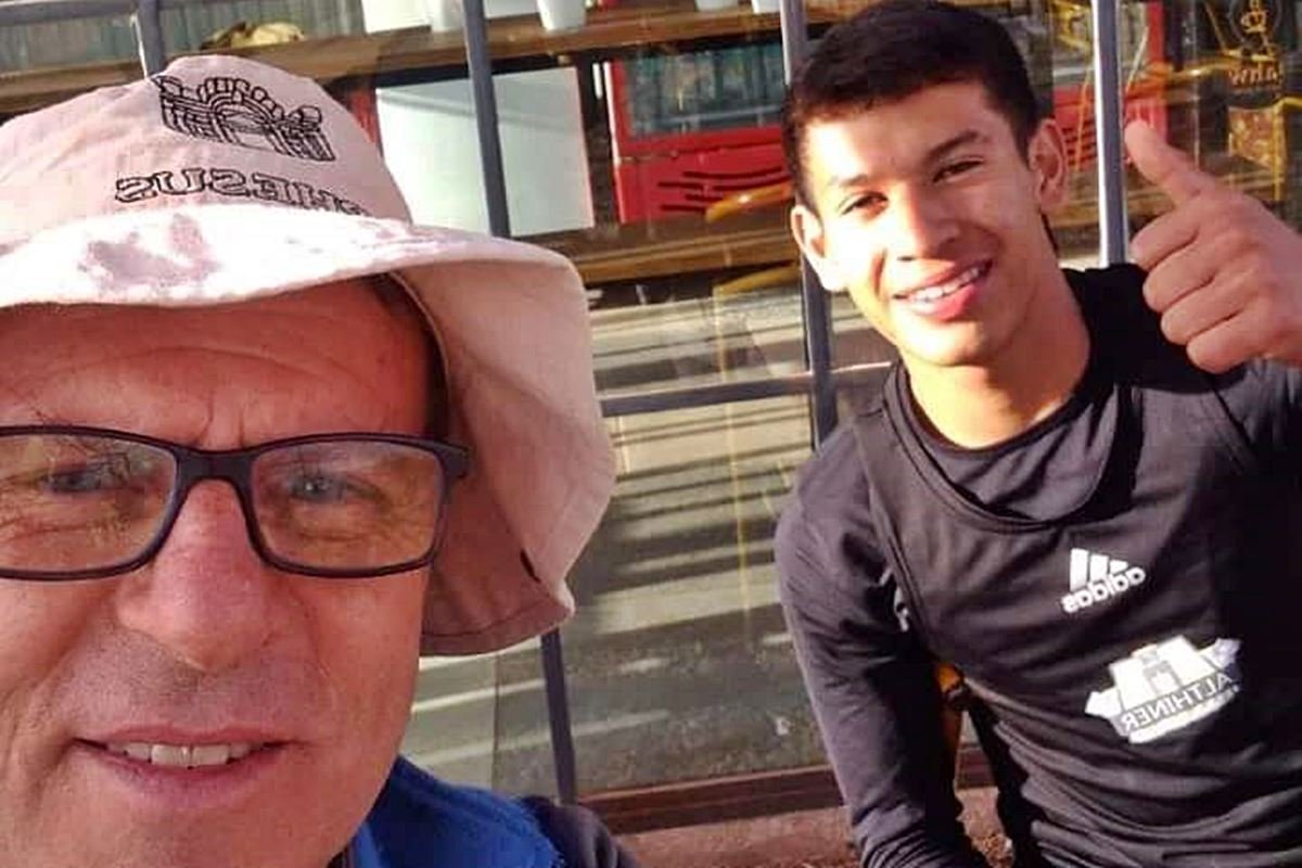 Jonathan Pucheta junto su entrenador Enrique Da Costa Leites.