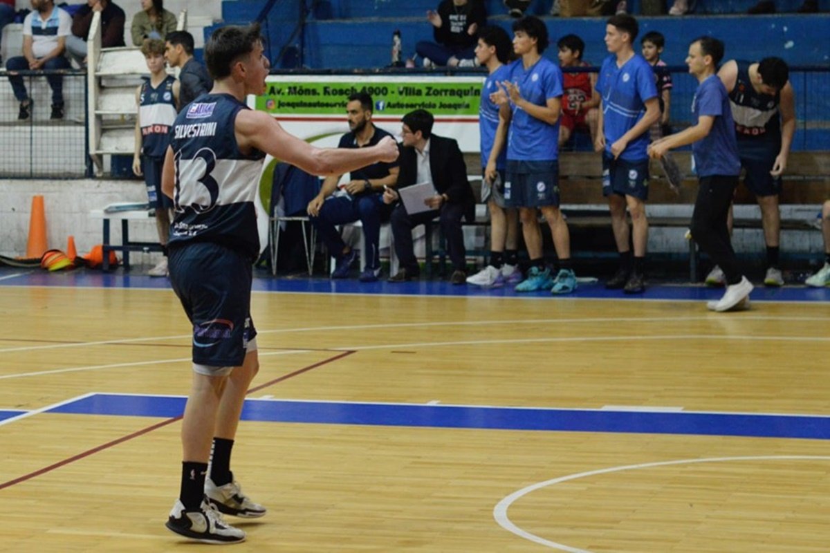 Ferrocarril enfrenta este domingo en Gualeguaych&uacute;, a Racing.