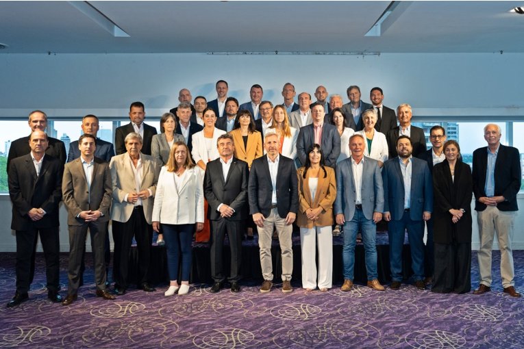 Frigerio present&oacute; a quienes conformar&aacute;n su gabinete de gobierno