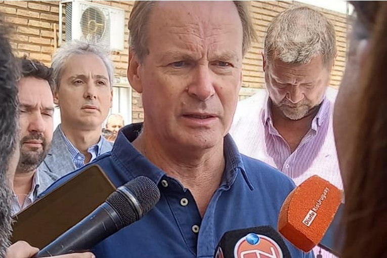 Bordet manifest&oacute; su deseo de que "las pol&iacute;ticas nacionales puedan seguir sosteniendo la salud p&uacute;blica"