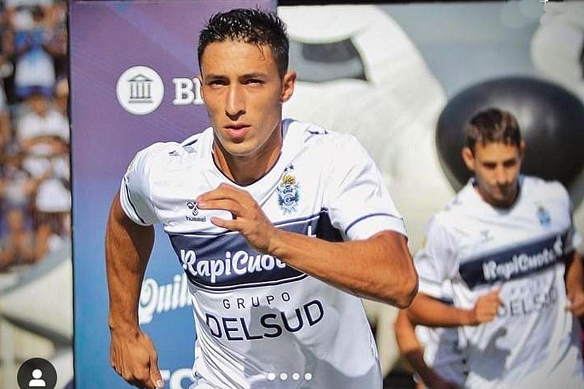 El concordiense German Guiffrey en el partido de Gimnasia.