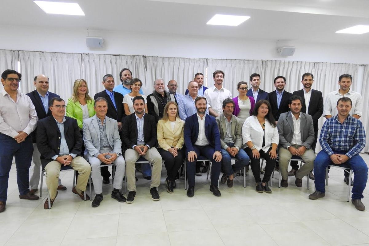 El equipo completo presentado por Azcu&eacute; en diciembre del 2023.