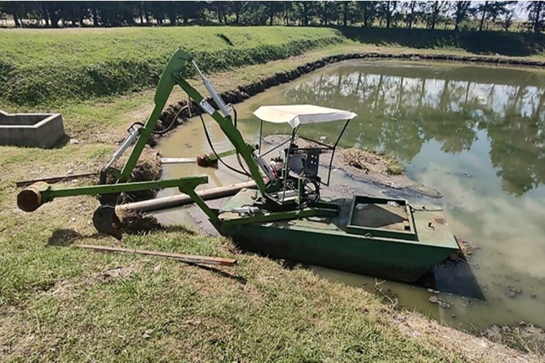 Se concretó la limpieza de dos lagunas anaeróbicas ubicadas en el ...