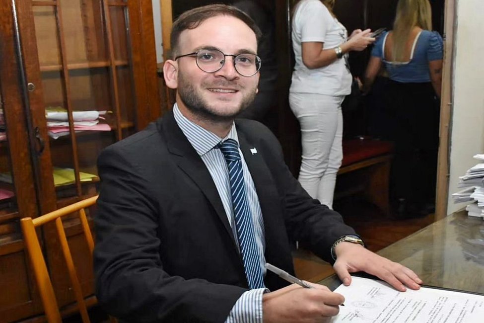 El concejal Sastre les sugirió "bajar un cambio" a los remiseros que anuncian una movilización hacia el municipio