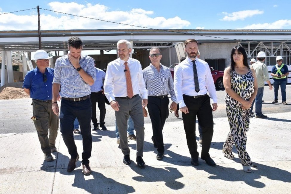 Azcué y Frigerio recorrieron las obras del aeropuerto de Concordia