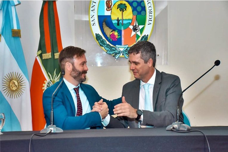 Azcué dijo que incluye a Cresto en un acuerdo &ldquo;político-social&rdquo; y el diputado recordó cuando pensaron en diagramar una fórmula electoral