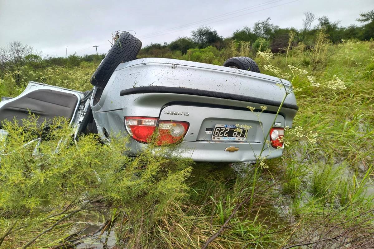 Dos siniestros viales, en el medio del temporal.