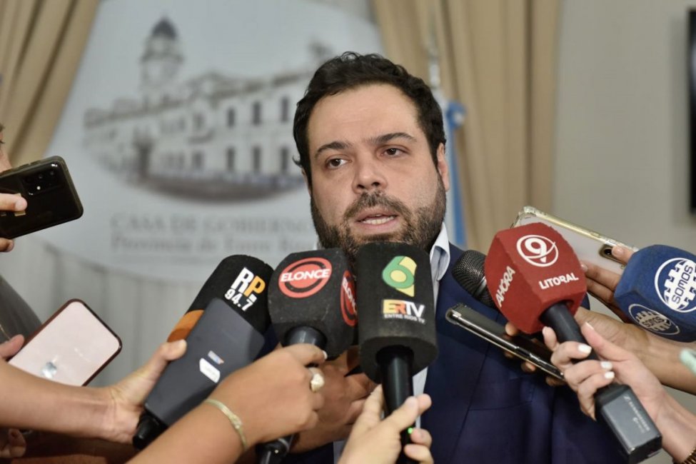 Troncoso dijo que ante la ratificación del paro docente &ldquo;estamos evaluando seriamente&rdquo; recurrir a la conciliación