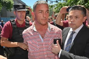 Además se efectuó un embargo sobre sus bienes de 500 mil pesos. Además se efectuó un embargo sobre sus bienes de 500 mil pesos.
