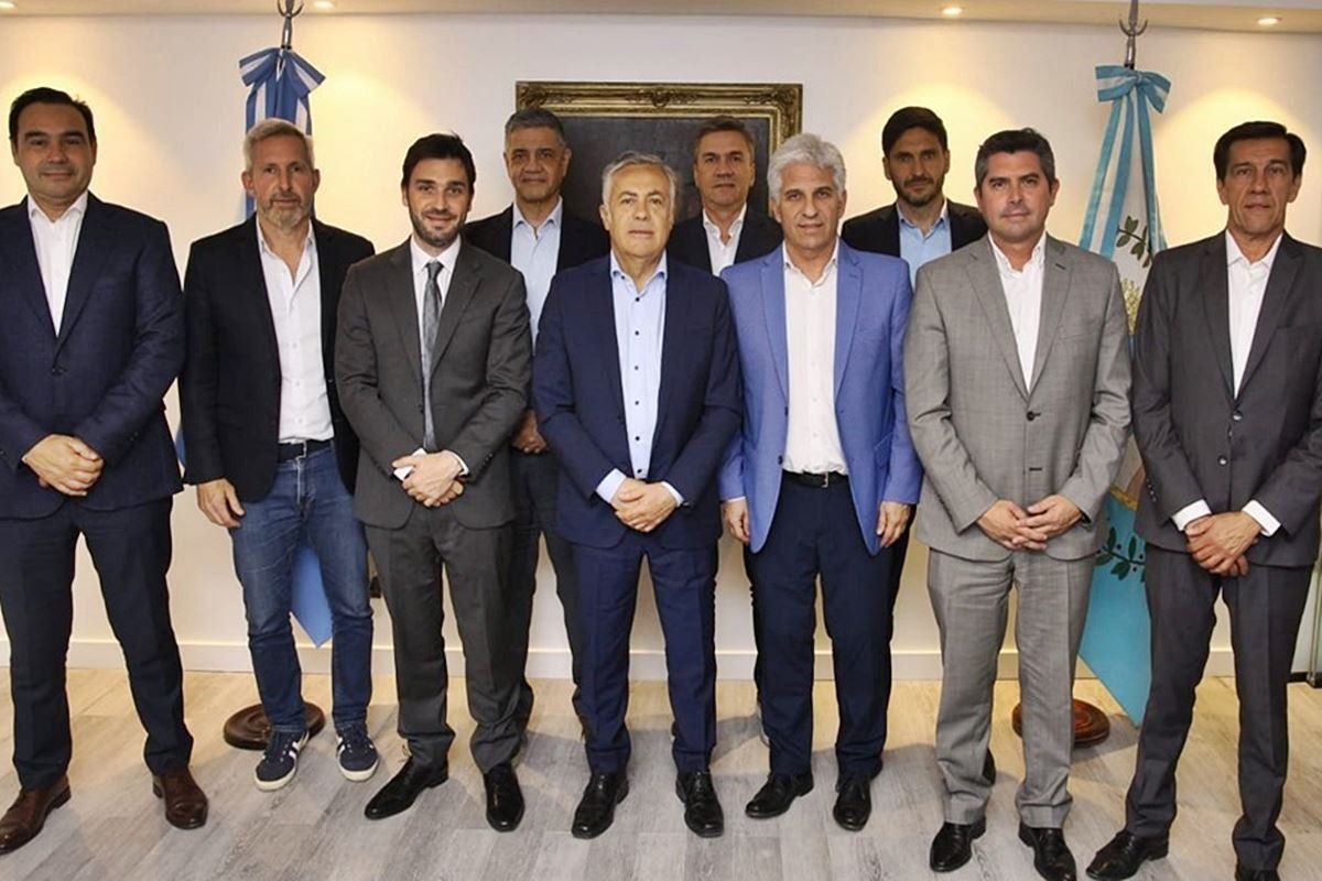 Los mandatarios que firmaron la nota dirigida a Javier Milei.