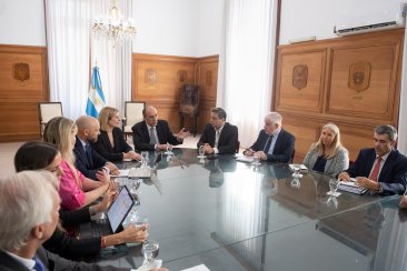 También se habló sobre el quite de retenciones al pecán y al maíz pisingallo. También se habló sobre el quite de retenciones al pecán y al maíz pisingallo.