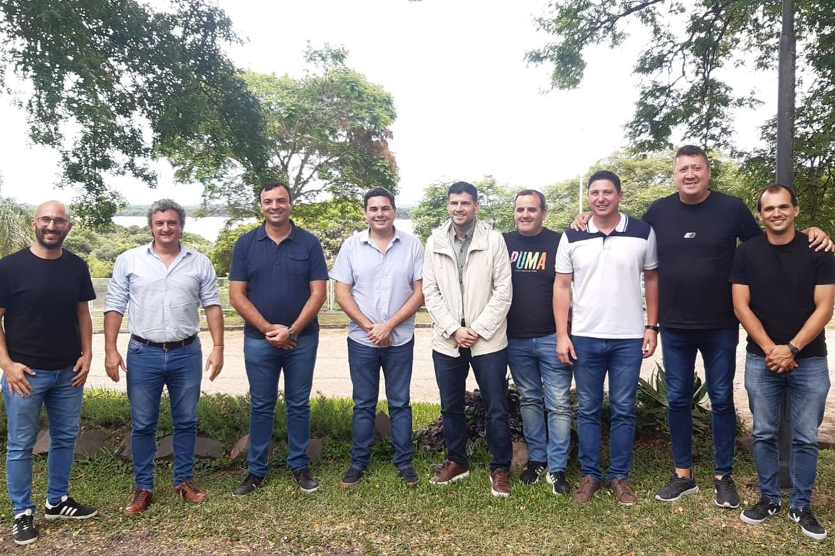 Los jefes comunales reunidos en Puerto Yeru&aacute;