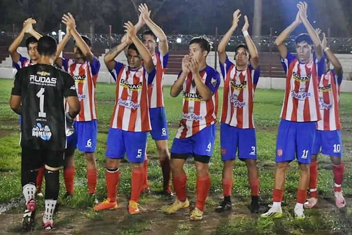 Libertad juega de local este domingo.