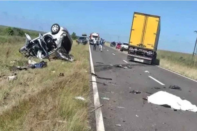 RUTA 14:  Cinco personas murieron en un accidente sobre territorio correntino