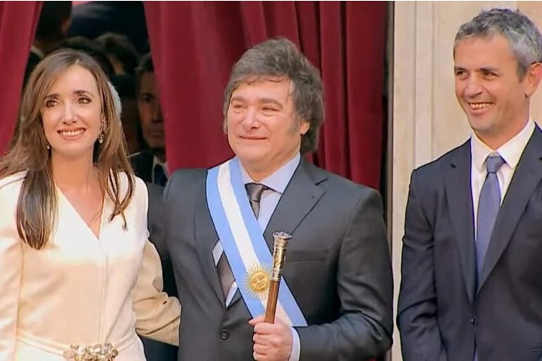 El gobierno otorgó un aumento para todos los senadores y diputados nacionales