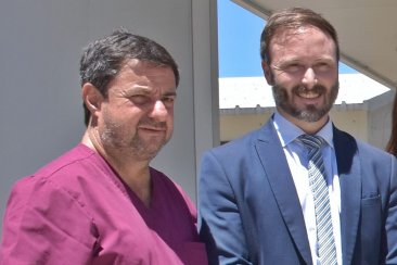 Diego Sauré y el intendente Francisco Azcué. Diego Sauré y el intendente Francisco Azcué.
