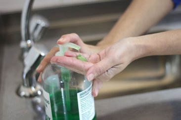 La infección afecta principalmente a los niños menores de cinco años. La infección afecta principalmente a los niños menores de cinco años.