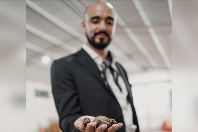 Abel Pintos present&oacute; su proyecto pecanero luego de capacitarse y adquirir nogales en el departamento Concordia